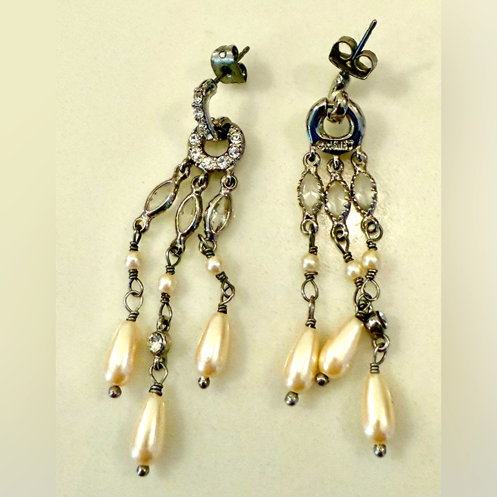 Vitange style  Silver color and faux Pearl Dangle Earrings